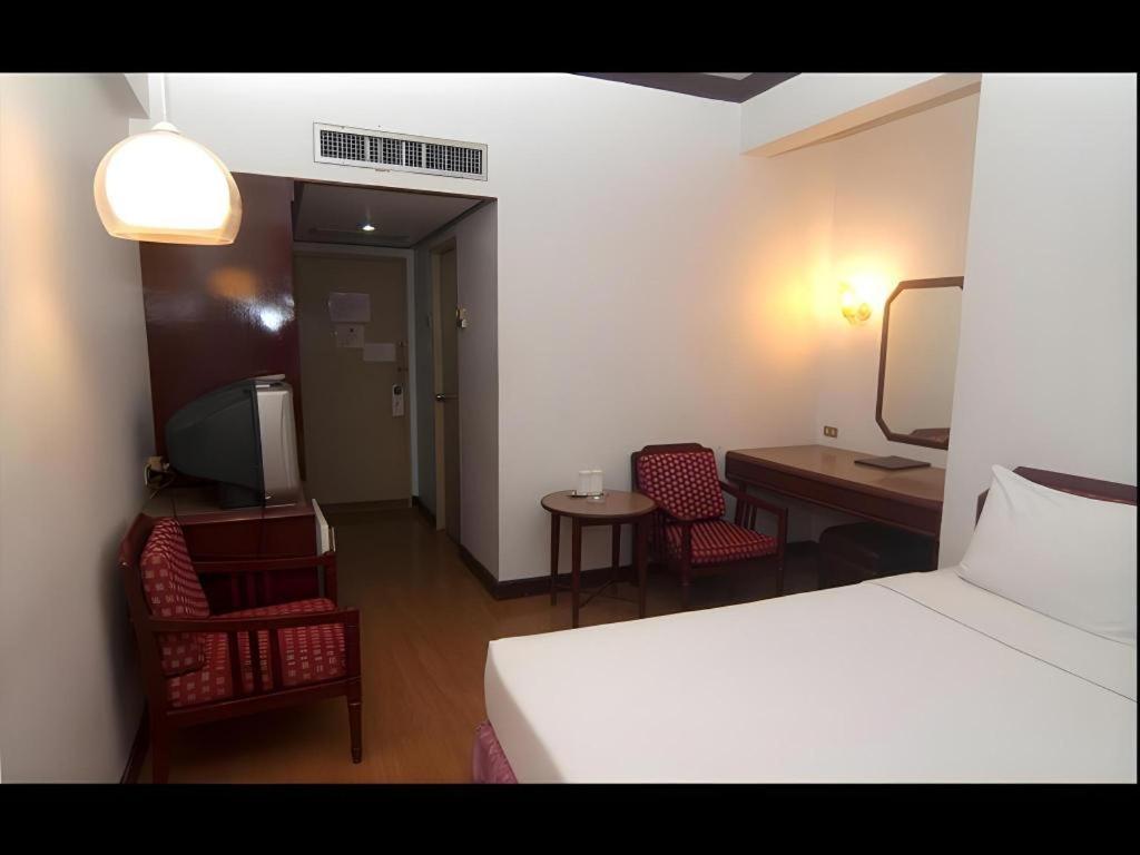 Florida Hotel Хатъяй Экстерьер фото