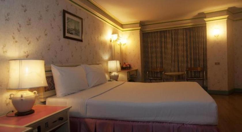 Florida Hotel Хатъяй Экстерьер фото