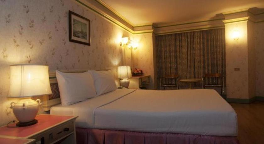 Florida Hotel Хатъяй Экстерьер фото